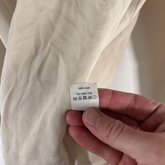 J. Crew 100% Silk Blouse Women's 10 Ivory Long Sleeve Round Neck Lightweight - Picture 11 of 11